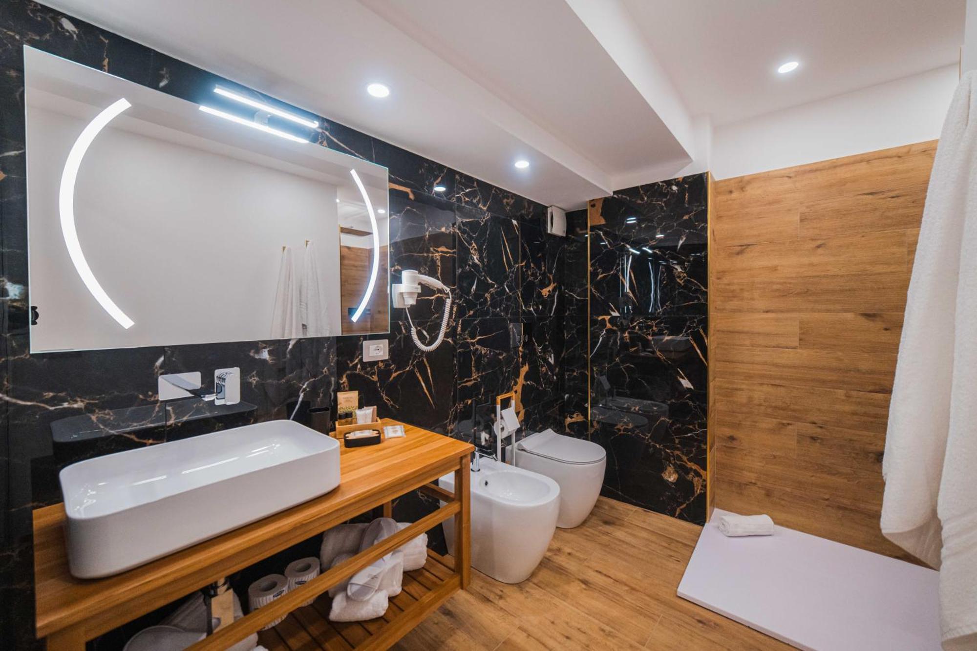 Humboldt Luxury Apartment & Rooms Taormina Exteriör bild