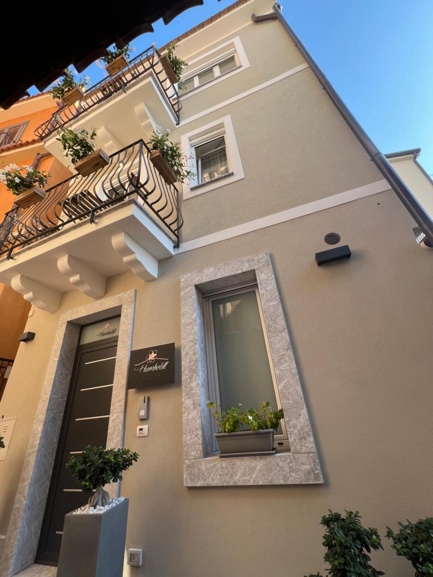 Humboldt Luxury Apartment & Rooms Taormina Exteriör bild